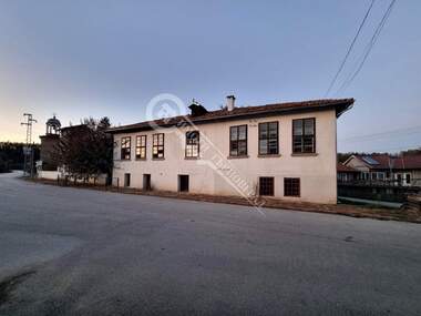 Vânzare - Clădire în Elena,  Veliko Tărnovo