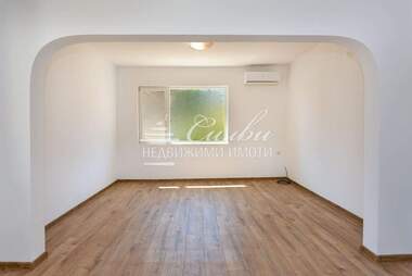 For sale - Floor of a house in Center,  Shumen