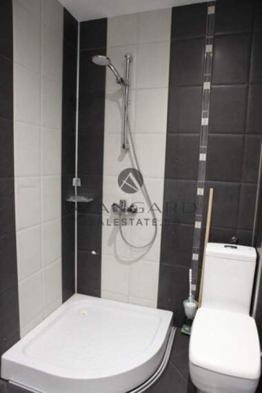 Продажба - Апартамент в Кючук Париж,  Пловдив