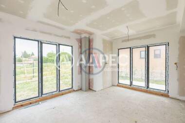 For sale - House in Yarebichna,  Varna