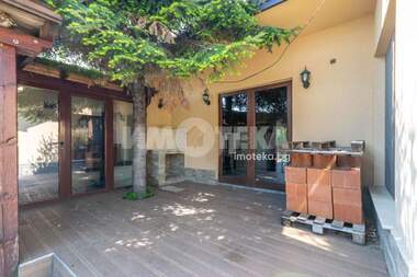 For sale - House in Karadjovo,  Plovdiv