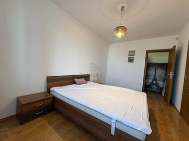 Închiriere - Apartament în Lazur,  Burgas