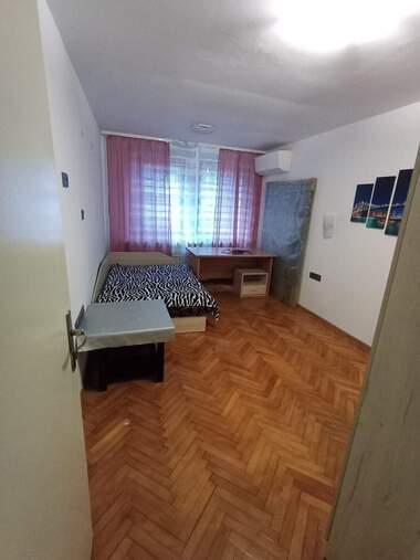 Închiriere - Apartament în Wider Center,  Ruse