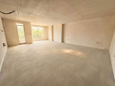 Satış - Apartman olarak Karnobat,  Burgas