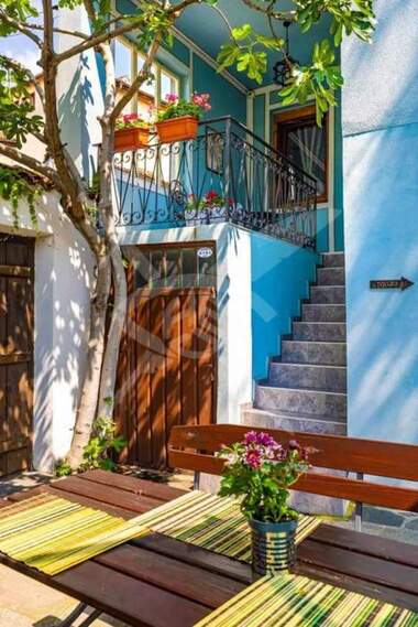 Închiriere - Etaj din casă în Stariat grad,  Plovdiv