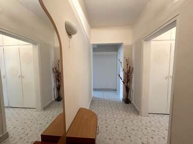 Închiriere - Apartament în Ideal City Center,  Pleven