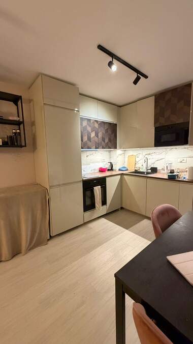 Închiriere - Apartament în Mladejki hălm,  Plovdiv