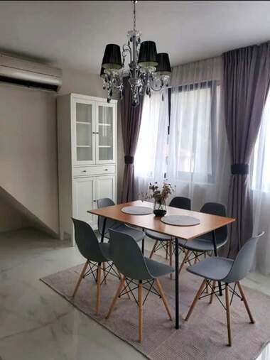 Închiriere - Apartament în Mladejki hălm,  Plovdiv