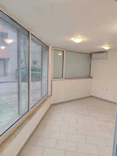 Miete - Büro/Laden/Schönheitssalon/Zahnarztbüro in Kameniza 2,  Plowdiw
