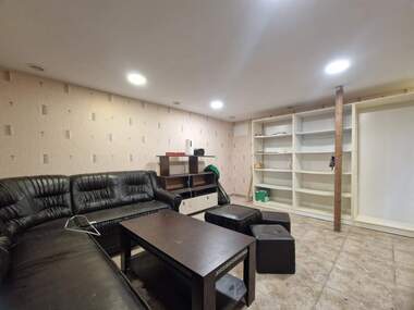 Miete - Büro/Laden/Schönheitssalon in Center,  Ruse