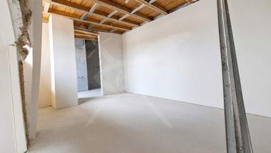 Verkauf - Wohnung in Wazrajdane,  Burgas