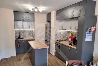 Închiriere - Apartament în Văzrajdane 1,  Varna