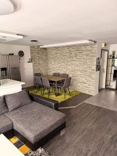 For sale - Apartment in Osvobojdenie,  Razgrad