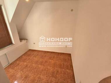 Vânzare - Apartament în Kărșiaka,  Plovdiv