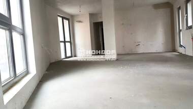 Vânzare - Apartament în Kărșiaka,  Plovdiv