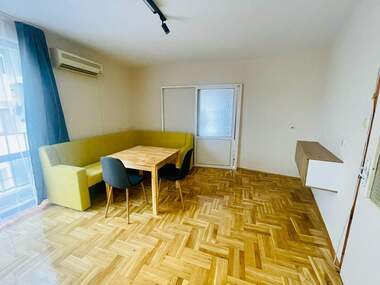 Miete - Wohnung in Pojarnata,  Schumen