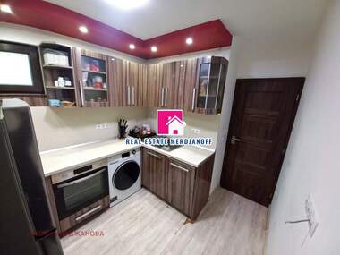 Vânzare - Apartament în Kazanski-iztok,  Stara Zagora