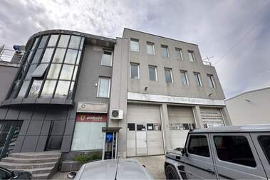 For rent - Office in Targovia na edro,  Ruse