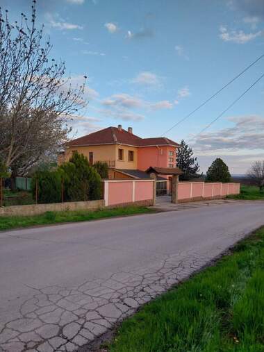 Vânzare - Casă în Dve Mogili,  Ruse