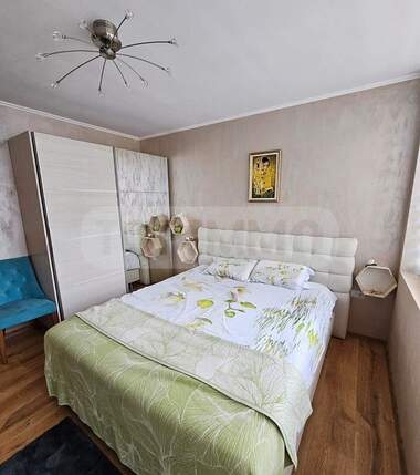Închiriere - Apartament în Vinița,  Varna