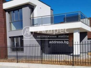 Продажа - Дом в Остромила,  Пловдив