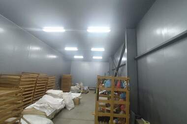 Продажа - Здание в Брезник,  Перник