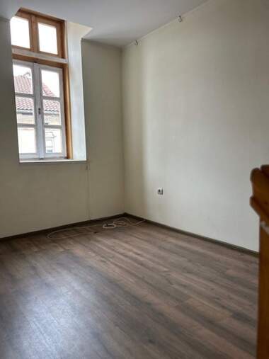 Închiriere - Magazin în Stara ceast,  Veliko Tărnovo