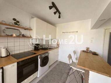 Miete - Wohnung in Zentar,  Burgas