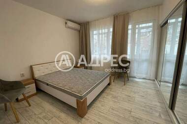 Închiriere - Apartament în Kolhozen pazar,  Varna