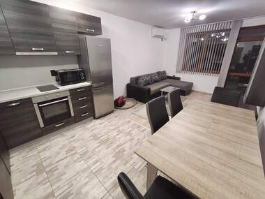 Miete - Wohnung in Izgrew,  Burgas