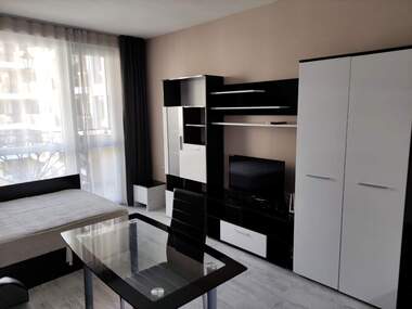 Miete - Wohnung in Mladejki halm,  Plowdiw