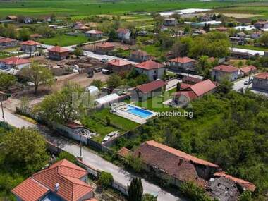 For sale - House in Karadjovo,  Plovdiv
