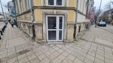 Kira - Güzellik salonu/Ofis/Dükkan/Diş ofisi olarak Center,  Ruse