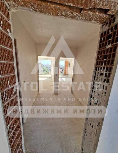 Vânzare - Apartament în Văzrajdane,  Burgas