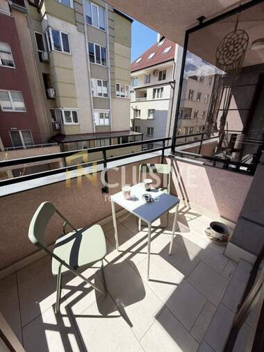 Închiriere - Apartament în Belite brezi,  Sofia
