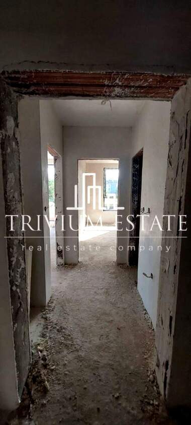 Продажба - Апартамент в Остромила,  Пловдив