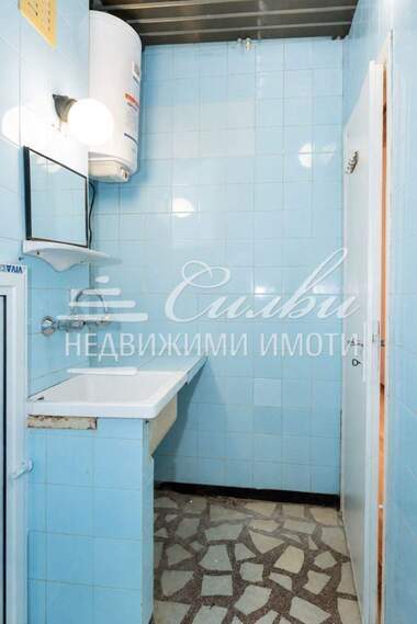 Продажба - Апартамент в Добруджански,  Шумен
