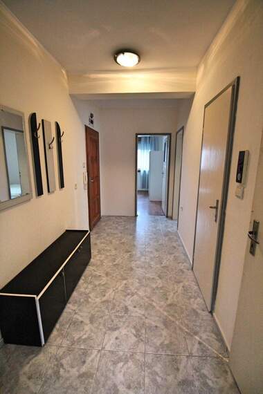 Închiriere - Apartament în Lazur,  Burgas