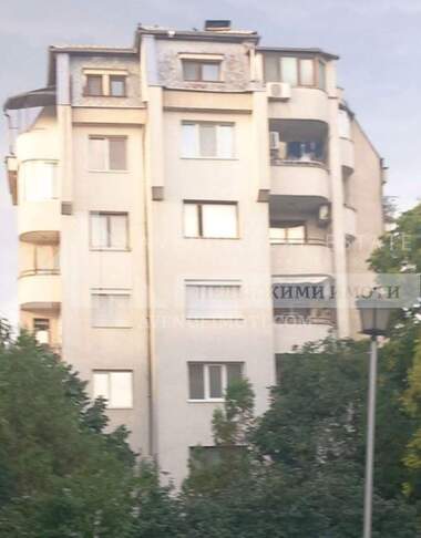 Vânzare - Apartament în Iujen,  Plovdiv