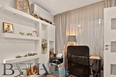 Продажа - Дом в Колхозен пазар,  Варна