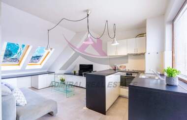 For rent - Apartment in Kolhozen pazar,  Varna