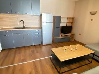 Închiriere - Apartament în Slaveîkov,  Burgas