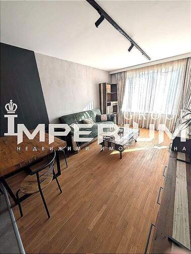 Închiriere - Apartament în Center,  Varna