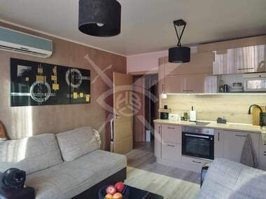 Închiriere - Apartament în Văzrajdane 1,  Varna