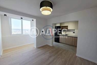 Vânzare - Apartament în Levski,  Varna