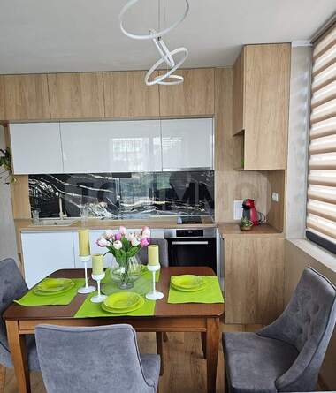 Închiriere - Apartament în Vinița,  Varna