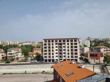 Vânzare - Apartament în Liuben Karavelov,  Haskovo