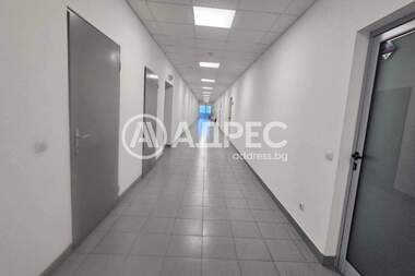 Ενοίκιο - Γραφείο σε Промишлена зона - Запад,  Варна