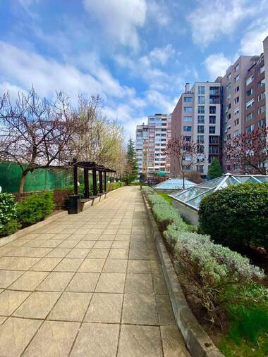 Închiriere - Apartament în Lagera,  Sofia