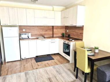 Închiriere - Apartament în Mladejki hălm,  Plovdiv
